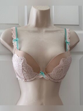 Victoria's Secret Dream Angels 👼🏻 Lace Push-up Bra Size 34B *EUC* Vintage